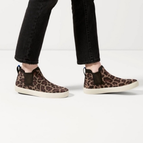 Rothys Limited Edition Wildcat Print Chelsea Booties - Picture 1 of 9